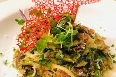 Linguines aux champignons sauvages et pois sapinés