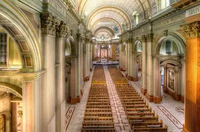 Basilique-Cathédrale Marie-Reine-du-Monde