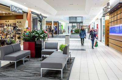 Corridor   © Carrefour Charlesbourg