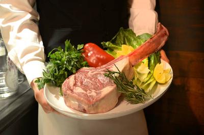 Tomahawk alla griglia