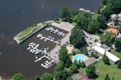 Port de Plaisance Laval-sur-le-Lac