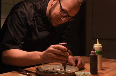 Chef Jason Kacprzak   © St-Germain Photographe