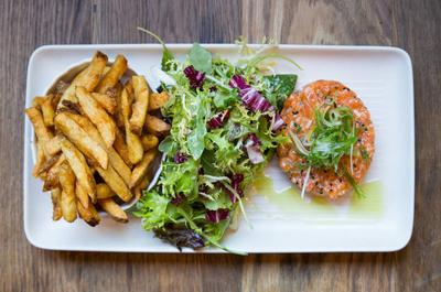 Tartare saumon huile oignon vert   © T.Chouinard