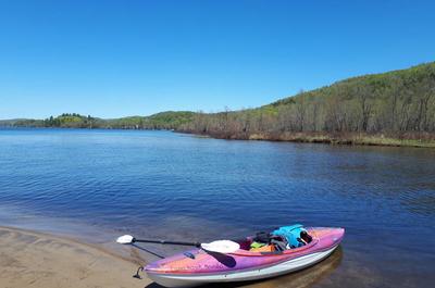 Île de sable sur le lac Beaven   © Canoe-Kayak Arundel