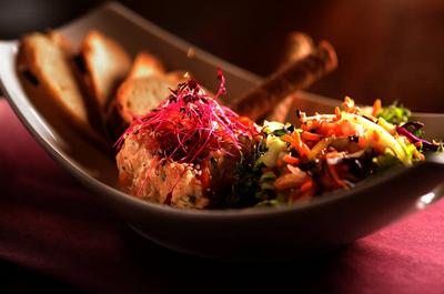 Tartare de saumon   © Au Pavillon Noir