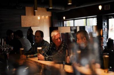 Bar   © Microbrasserie Lion Bleu