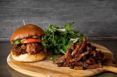 Burger de poulet   © Le Loft