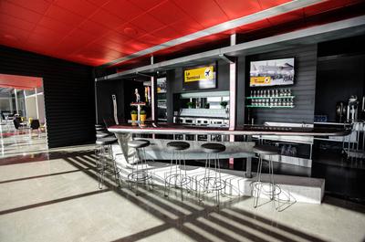Le Bar
