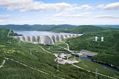 Daniel-Johnson Dam and Manic-5 Generating Station (Hydro-Québec)
