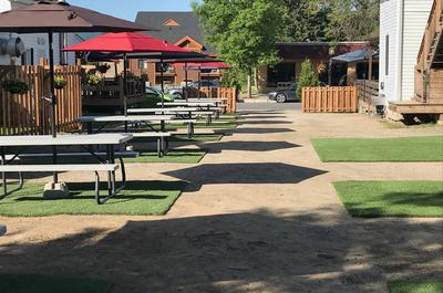 Beer garden   © F. Bessette