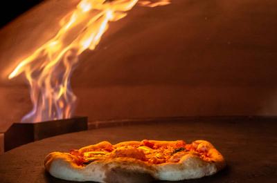 Four à pizza