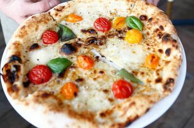 Pizzéria No.900 (Montréal / rue Ste-Catherine O.)