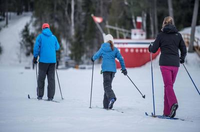 Ski de fond sur le lac   © J.Vigneux