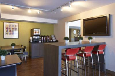Salle à manger pour le déjeuner   © Hôtel Confort Inn Val d'Or