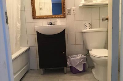 Chambre 21 lit queen