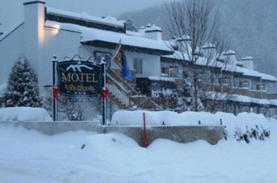 Motel Le Jolibourg en hiver