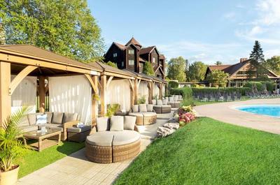 Cabanas privés Fairmont Le Château Montebello   © Fairmont Le Château Montebello