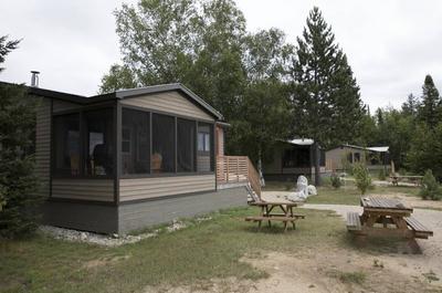 Chalets Domaine   © Beside