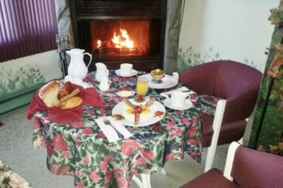Petit-déjeuner au coin du feu