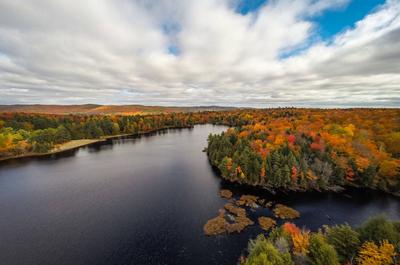 Lac des Pins   © J.Vigneux