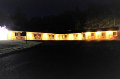 Le motel le soir   © I.Lintag/Motel Bryson