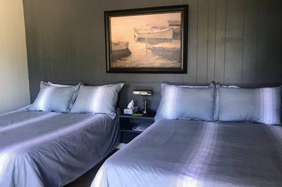 Chambre avec lits doubles   © Motel de l'Anse