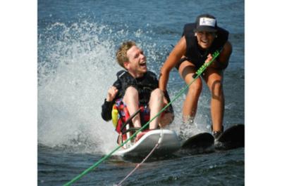 Ski nautique adapté   © Camp Massawippi - Centre Mackay