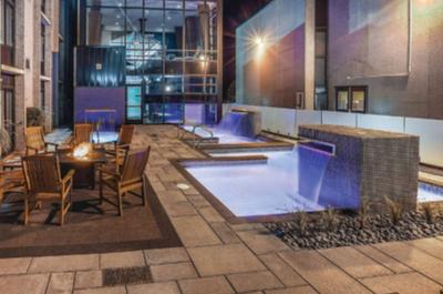Spa le soir   © Hôtel Universel