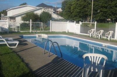 Piscine creusée   © Motel au Vieux Piloteux