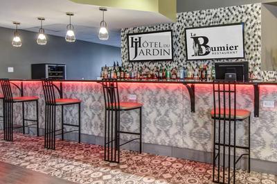 Comptoir bar restaurant le baumier