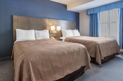 Suite 2 lits Queen   © Choice Hotels Canada