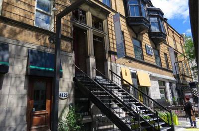 Façade de l'Hôtel-Studio
