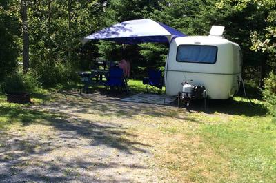 Emplacement avec services   © Camping du Fjord