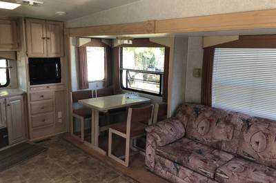 Salon prêt à camper