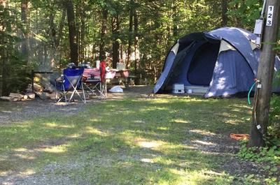 Emplacement camping tente   © D.Bolduc