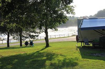 CAMPING DES CHUTES