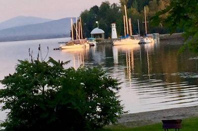 Vue sur la marina   © Camping Piopolis
