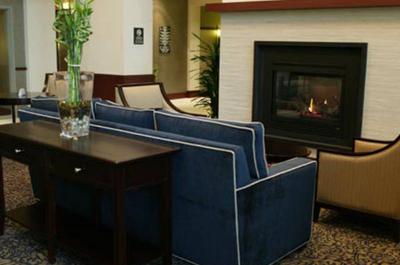 HÔTEL HAMPTON INN & SUITES BY HILTON LAVAL