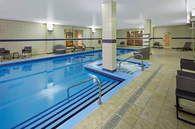 Piscine intérieure