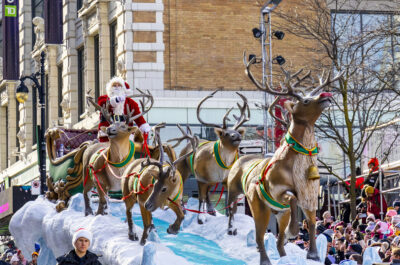 The 71st Santa Claus Parade kicks off the Holiday season in downtown Montreal on Saturday, November 25!